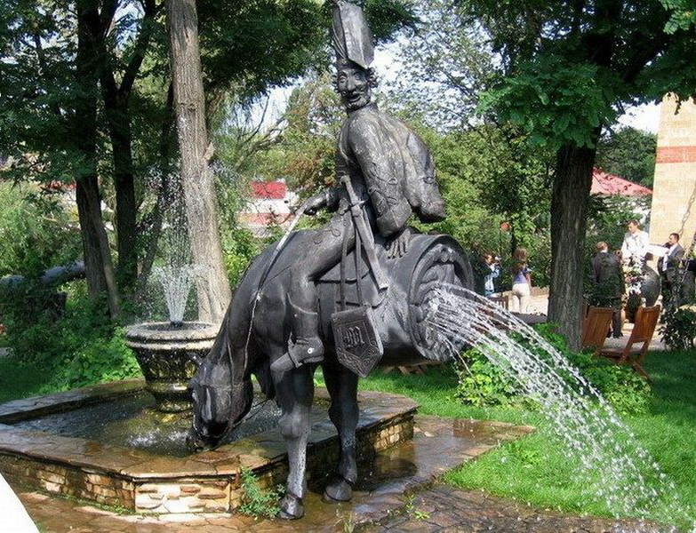 783x600, 272 Kb / конь, фонтан, мюнхгаузен, барон