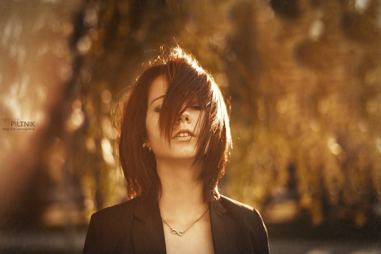 1280x854, 120 Kb / девушка, брюнетка, пирсинг, сепия