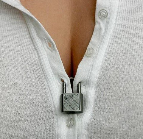 480x467, 104 Kb / замок, декольте, разрез, кофта