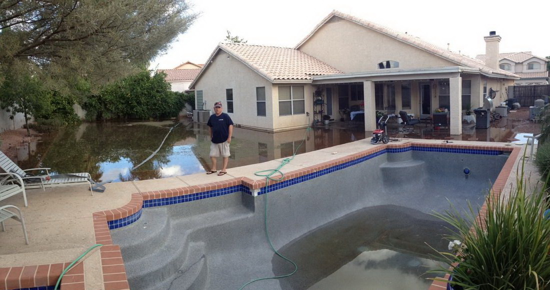 1099x580, 214 Kb / бассейн, наводнение, дом