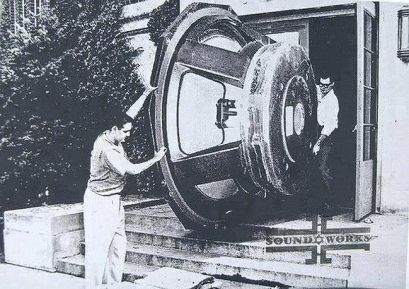 811x573, 105 Kb / звук, динамик, акустика