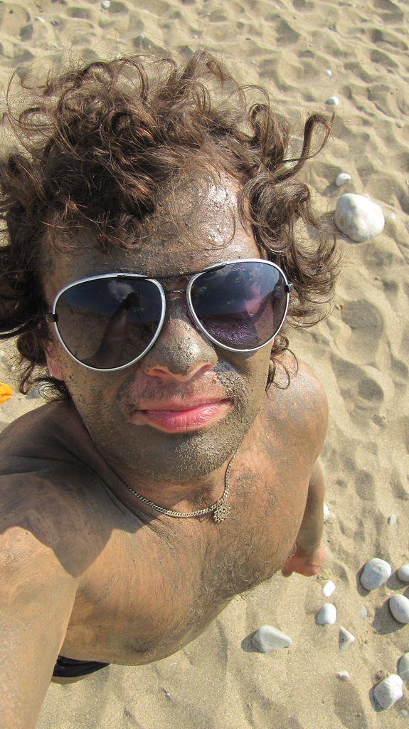 575x1024, 222 Kb / очки, песок, кучерявый, мазь, грязь