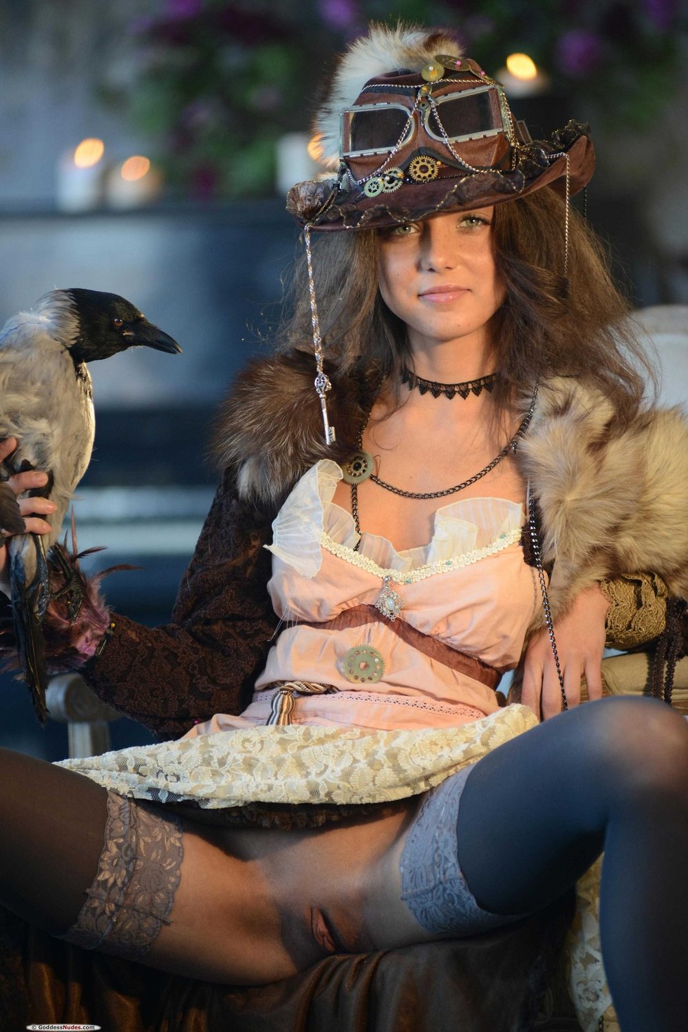 1000x1500, 257 Kb / стимпанк, ворона, шляпа, чулки, пизда