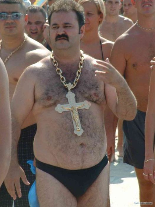 525x700, 46 Kb / мужик, цепь, цепочка, крест, пляж