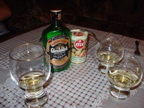 470x353, 27 Kb / scotch, рюмки