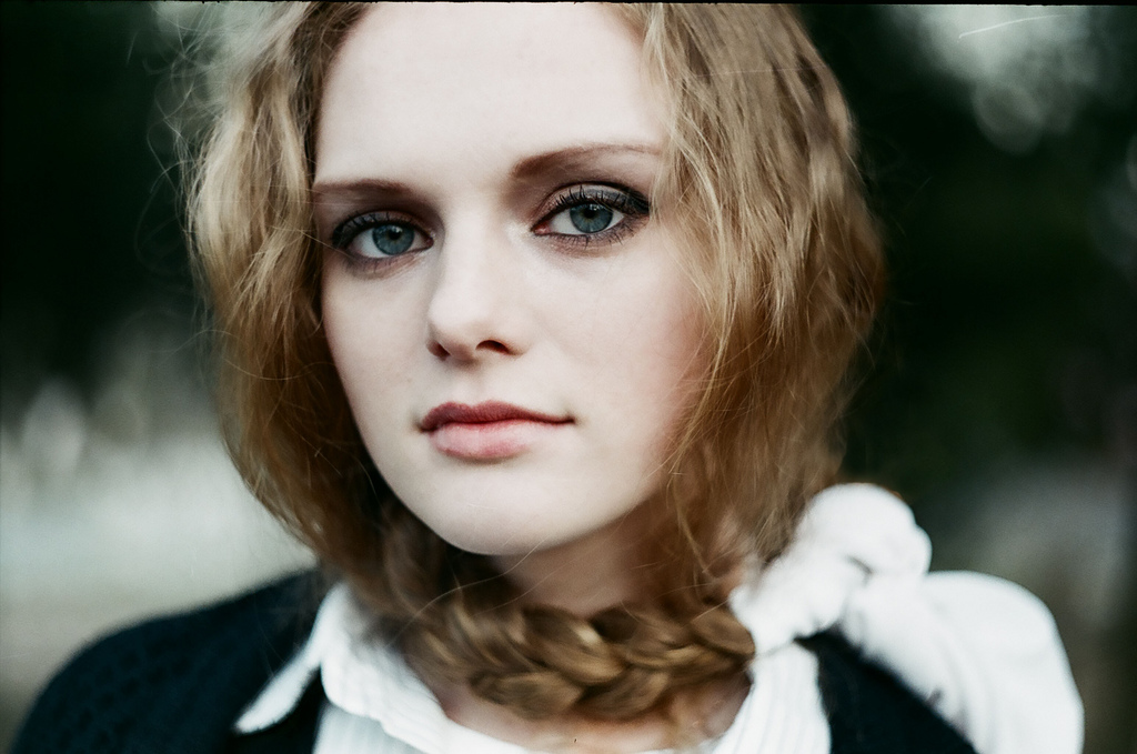 1024x679, 261 Kb / Eka Melnichenko, photo Marina Verbovskaya, девушка, блондинка, коса, голубоглазая, взгляд