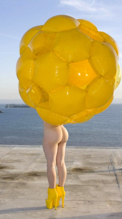 392x700, 215 Kb / попа, шар, туфли