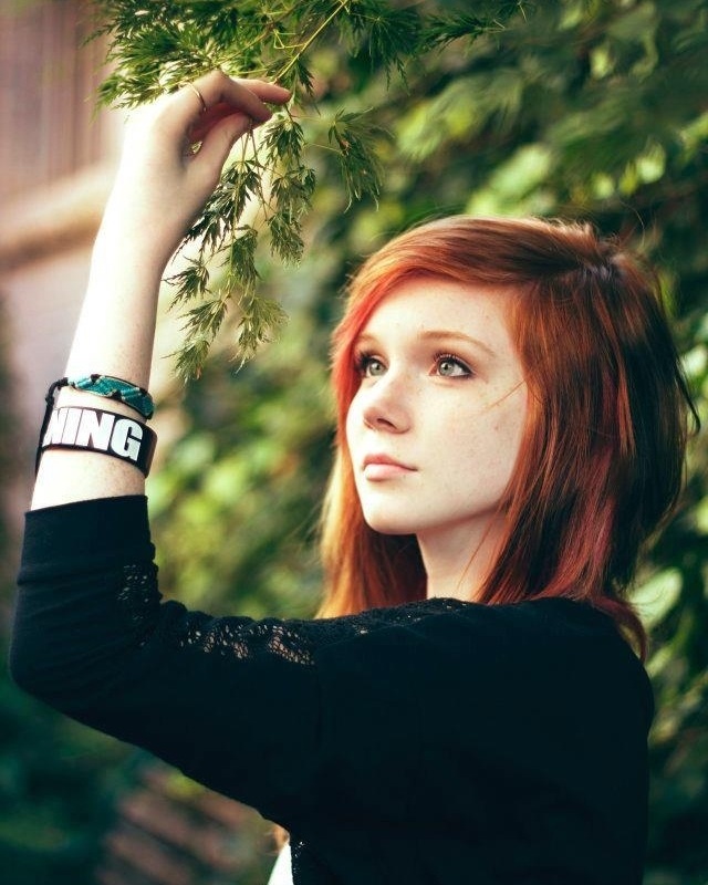 640x800, 141 Kb / Рыжая, браслет, фенька