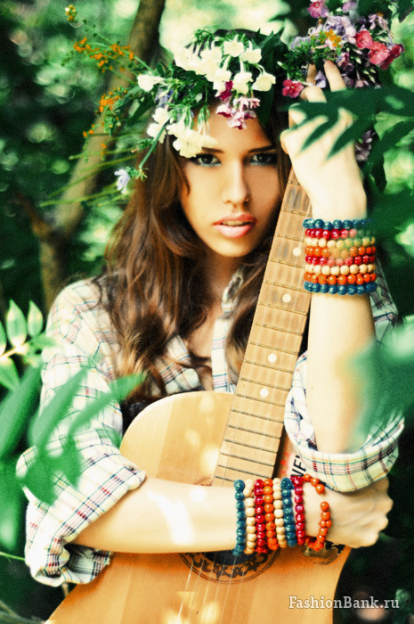 465x700, 169 Kb / венок, somebody, девушка, гитара, цветы