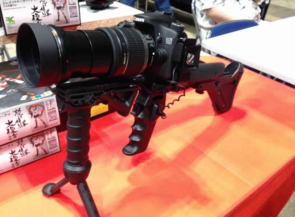 1023x751, 207 Kb / фотоаппарат, стойка