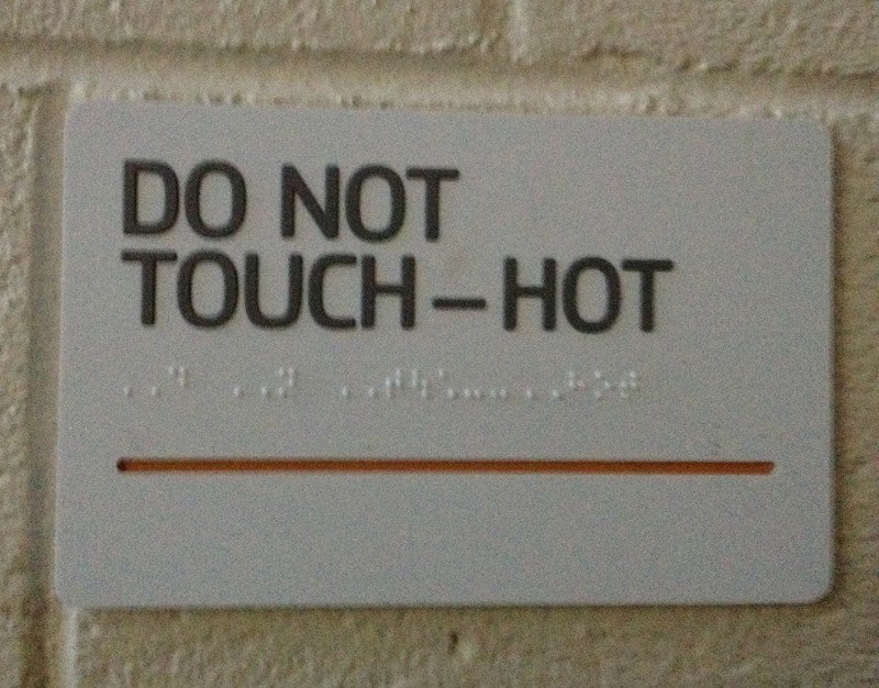 800x626, 110 Kb / шрифт, брайль, слепой, табличка