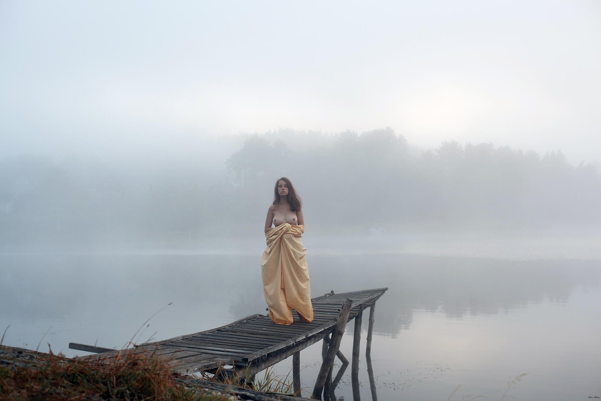 1200x800, 211 Kb / туман, река, причал, рыжая