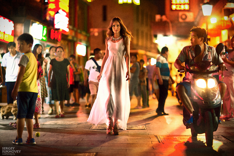 900x600, 328 Kb / девушка, фантазии, город, ночь, скутер, вывески