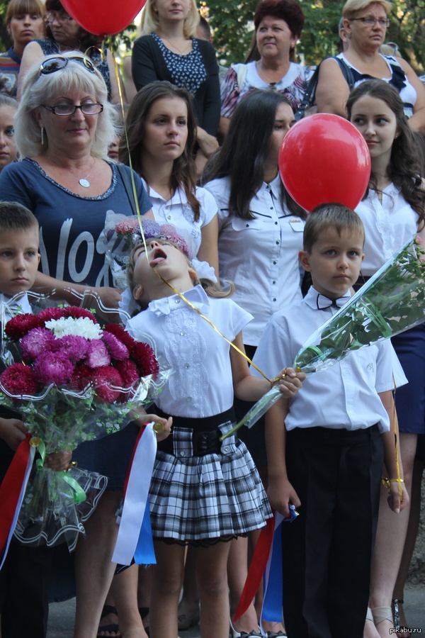 600x900, 228 Kb / девочка, язык, шарик, линейка, первоклашка, школа