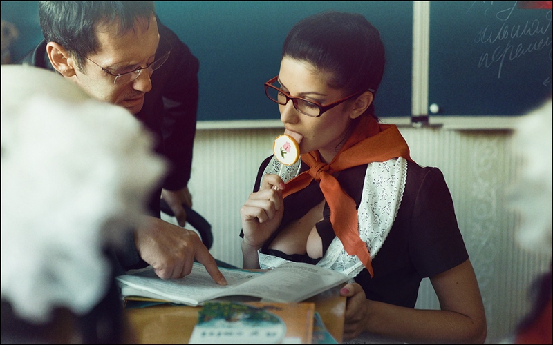 800x500, 163 Kb / пионерский галстук, очки, леденец, школа, форма