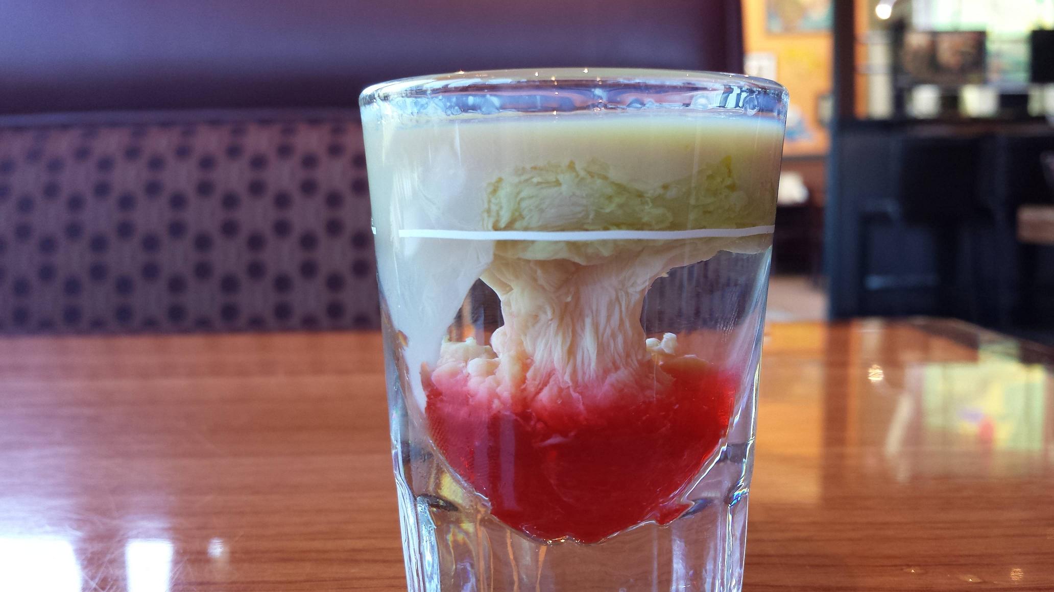 2064x1161, 187 Kb / стакан, коктейль, взрыв