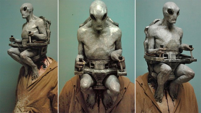 640x361, 60 Kb / косплей, маска, инопланетянин