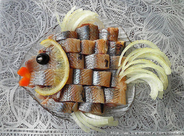 640x475, 320 Kb / Селёдка, рыба, лук, сервировка