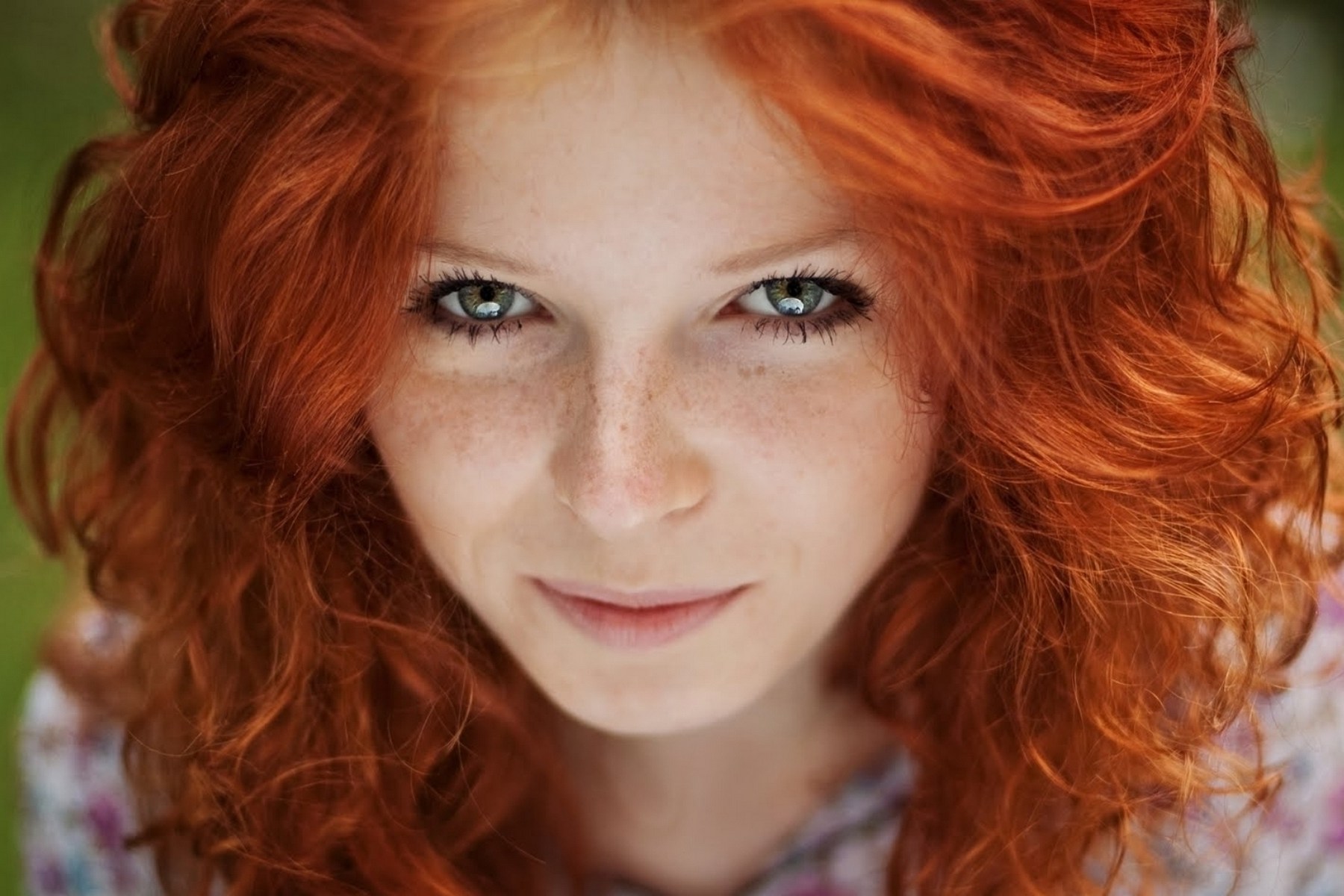 1800x1200, 296 Kb / рыжая, конопатая, взгляд, глаза