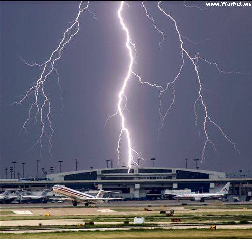 495x469, 30 Kb / молния, аэропорт