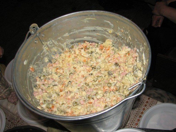 604x453, 69 Kb / оливье, ведро