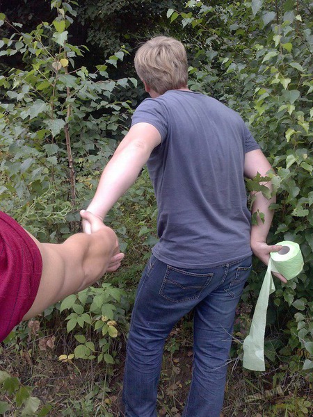 450x600, 124 Kb / туалетная бумага, лес, следуй за мной