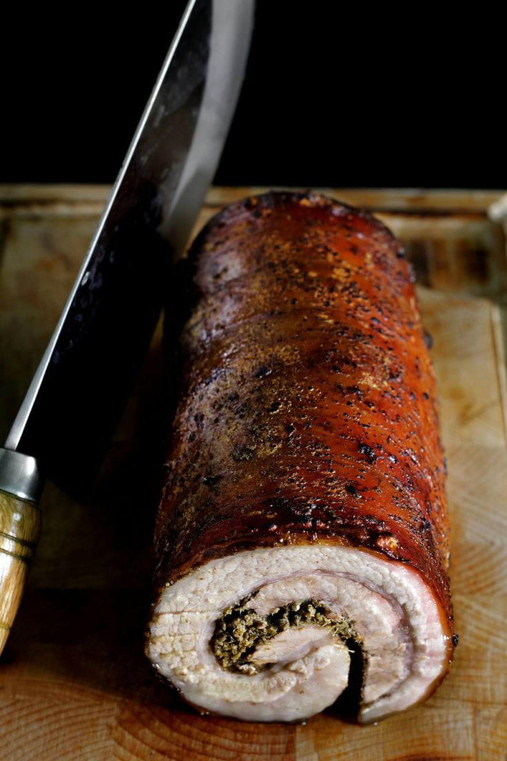 736x1104, 101 Kb / еда, рулет, свинина, нож