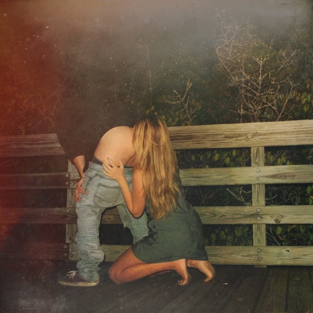 639x639, 123 Kb / куст, забор, анилингус