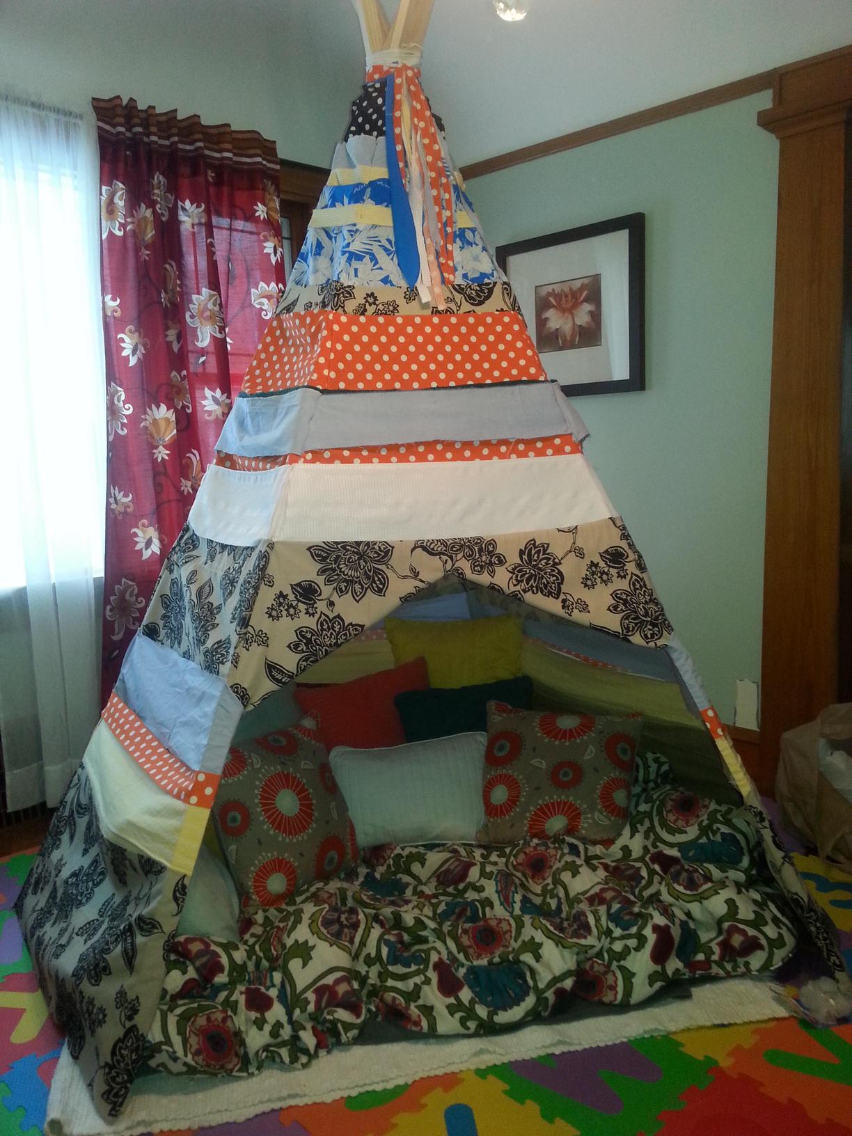 1224x1632, 245 Kb / вигвам, комната, квартира, подушки