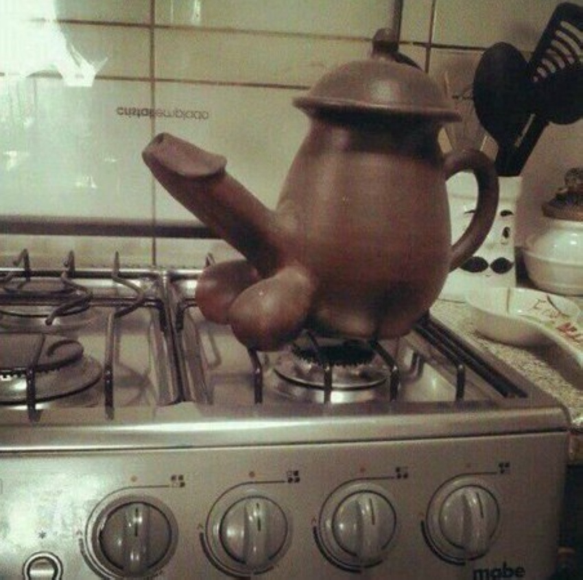 850x846, 217 Kb / чайник, хуй, яйца, плита