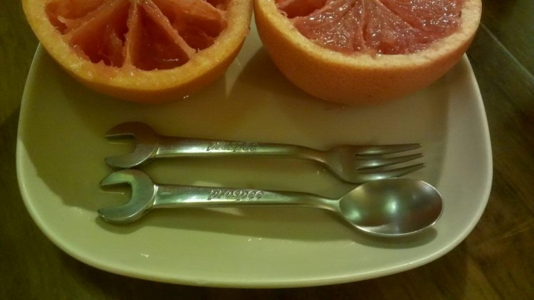 750x422, 55 Kb / вилка, ложка, ключи, грейпфрут