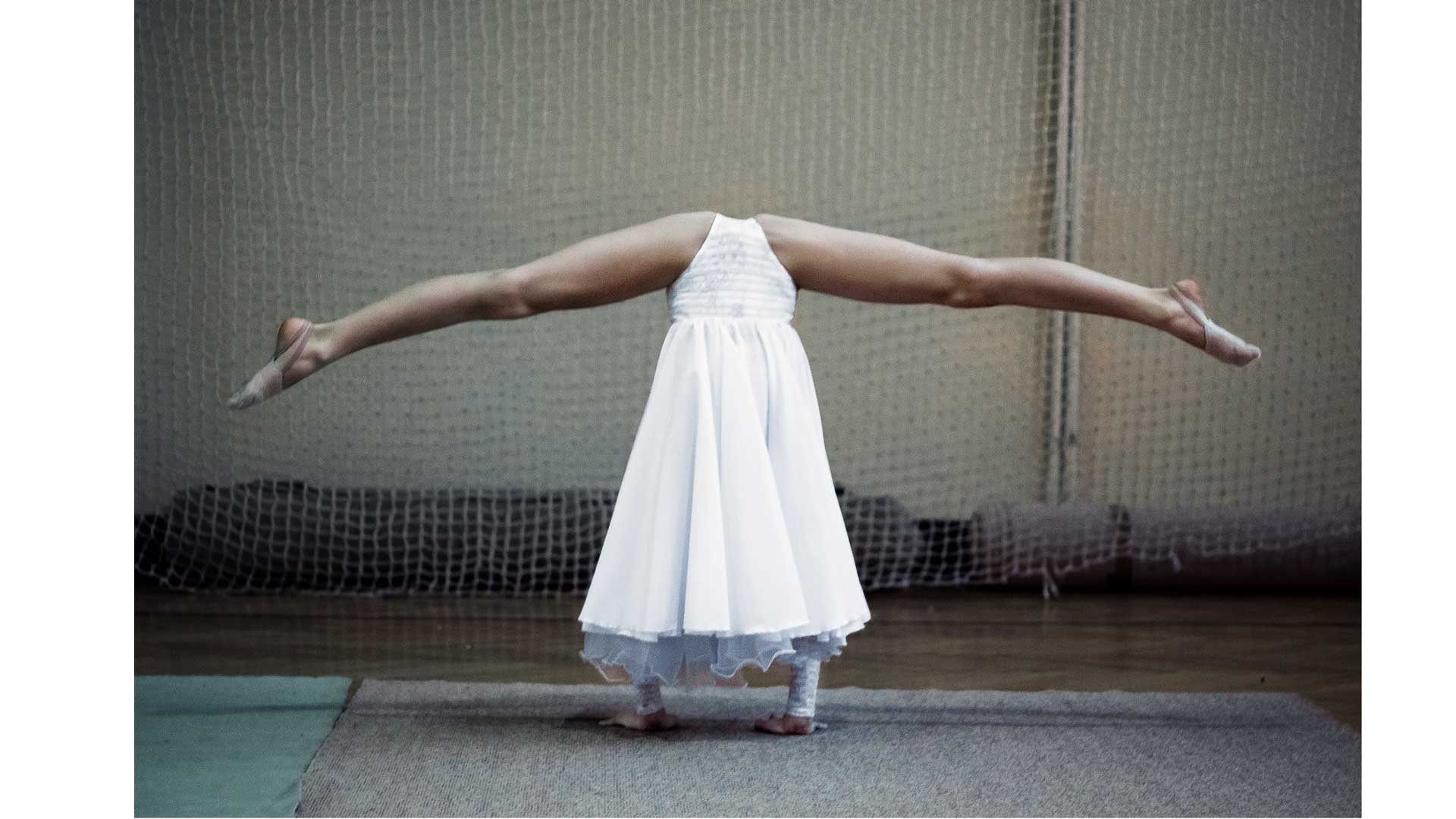 1920x1080, 127 Kb / гимнастка