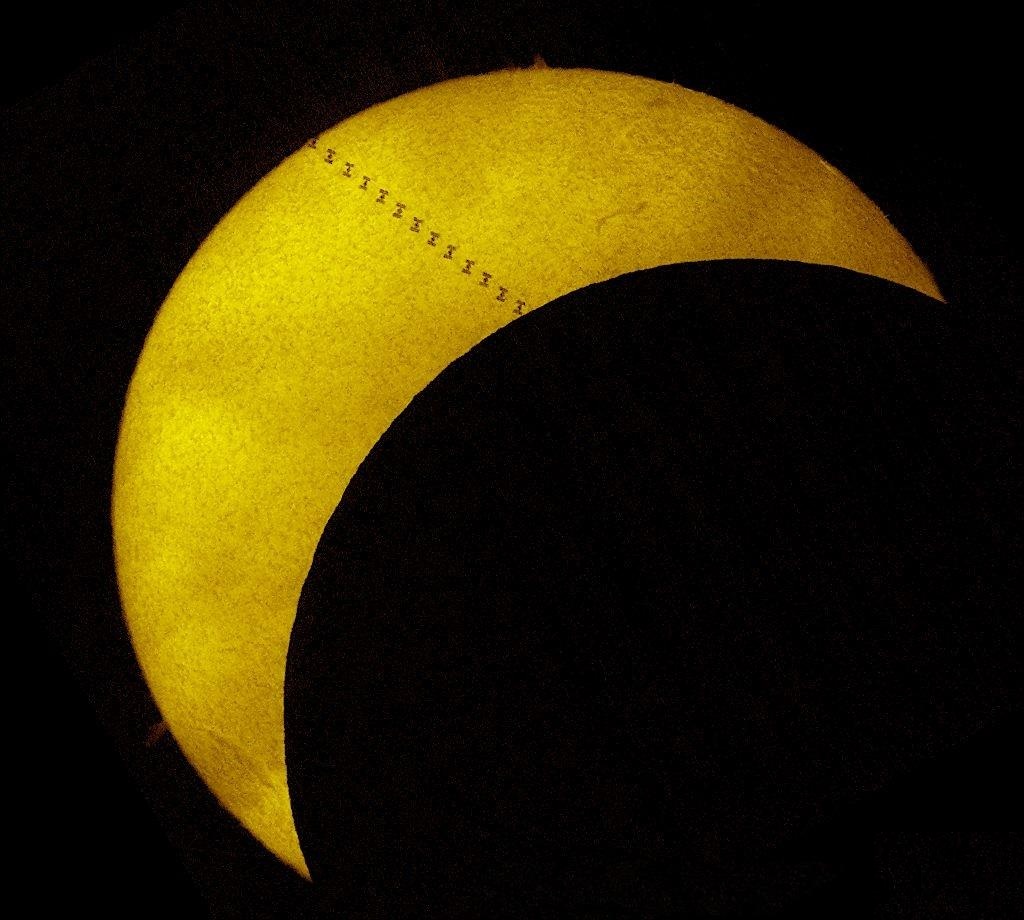 1024x920, 183 Kb / Солнце, мкс, луна, затмение