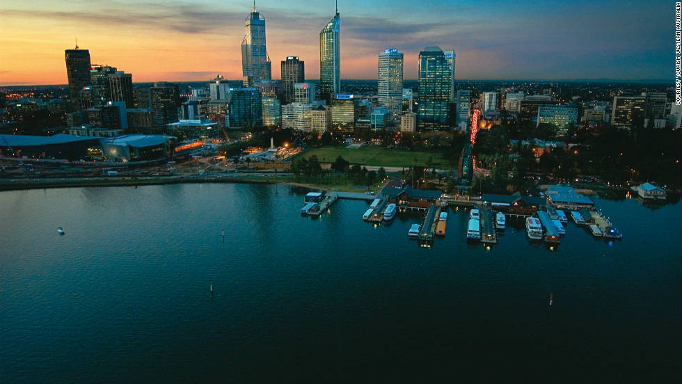 980x552, 81 Kb / ночь, порт, небосребы