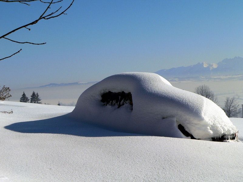 800x600, 69 Kb / снег, авто