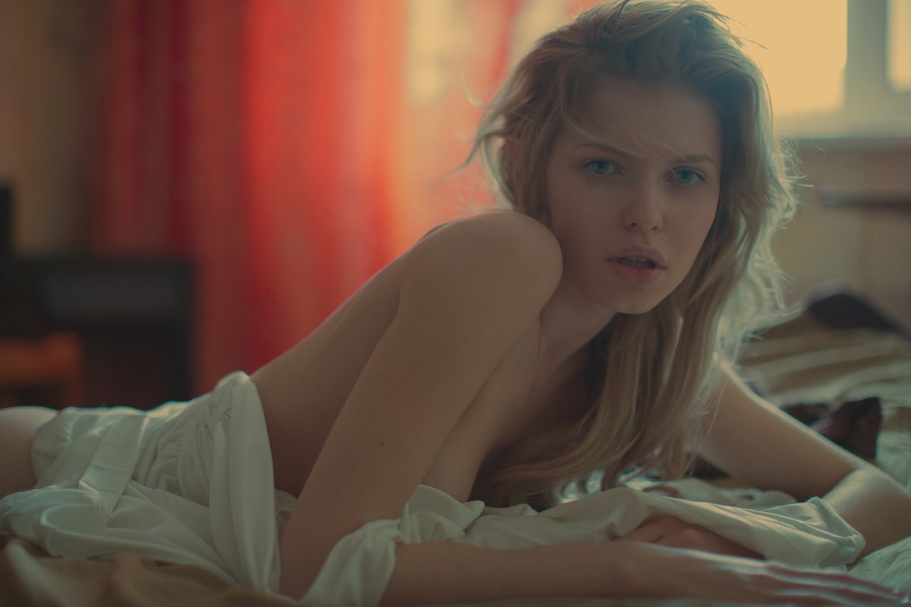 1280x853, 82 Kb / елизавета устюгова, губы, утро, кровать, взгляд