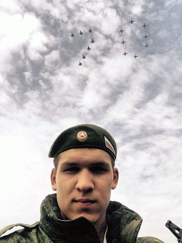 600x800, 99 Kb / политота, 70 лет, победа, небо, солдат, авиация