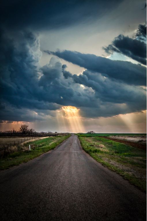 510x767, 53 Kb / дорога, облака, просвет