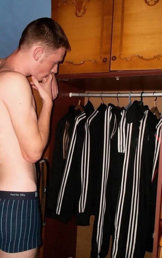 568x900, 152 Kb / парень, вешалка, костюмы, адидас, выбор