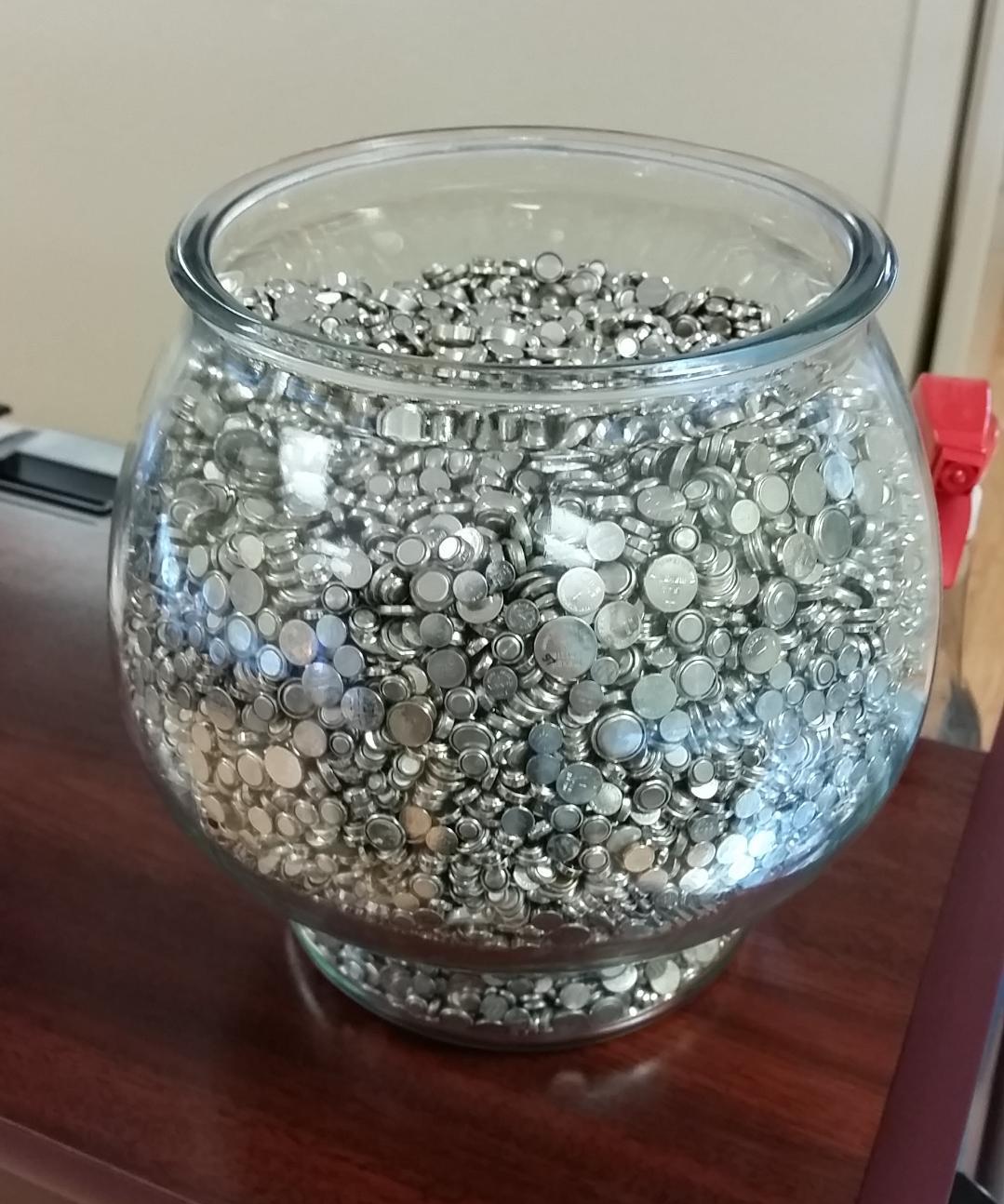 1079x1294, 165 Kb / Аквариум, шар, батарейки