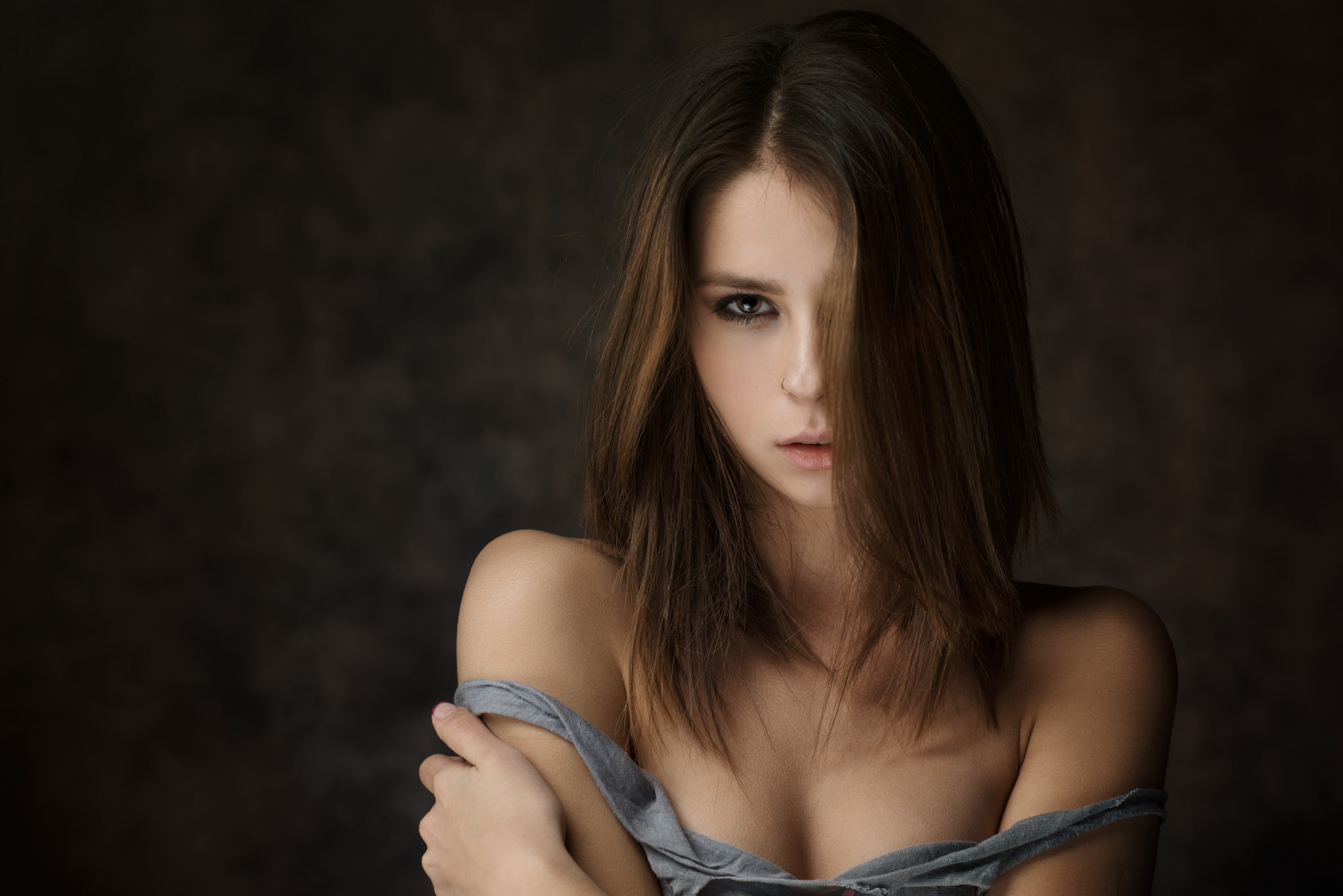 2048x1367, 257 Kb / максимов, девушка, пирсинг, шатенка