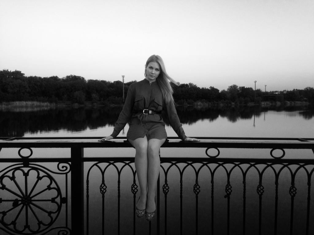 1024x768, 73 Kb / донецк, ч/б, мост, ограда, касатонова