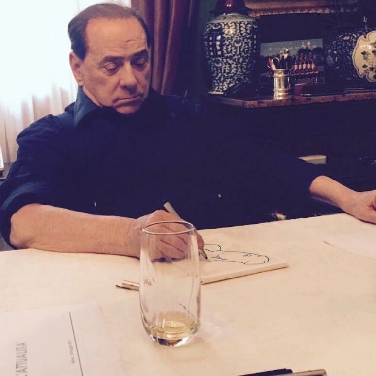 774x775, 85 Kb / берлускони, бокал, рисунок