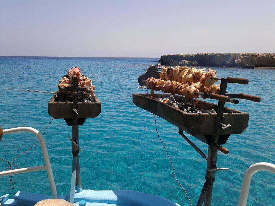 960x720, 102 Kb / Кипр, Средиземное море, сувла, шашлык, мангал