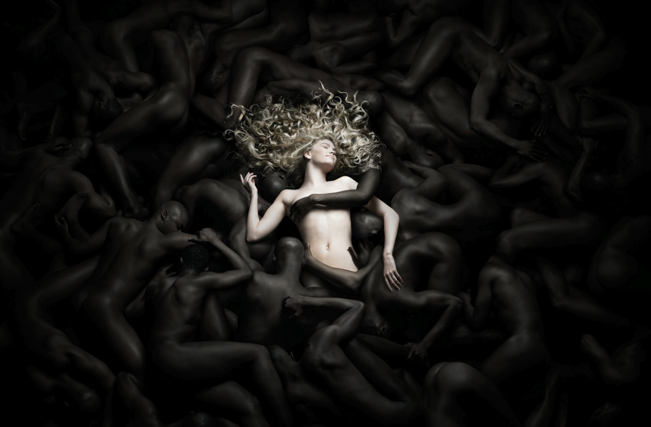 1280x839, 147 Kb / блондинка, горгона, негры