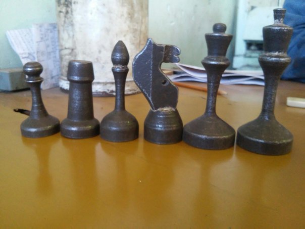 604x453, 40 Kb / Шахматы, железо, брутально