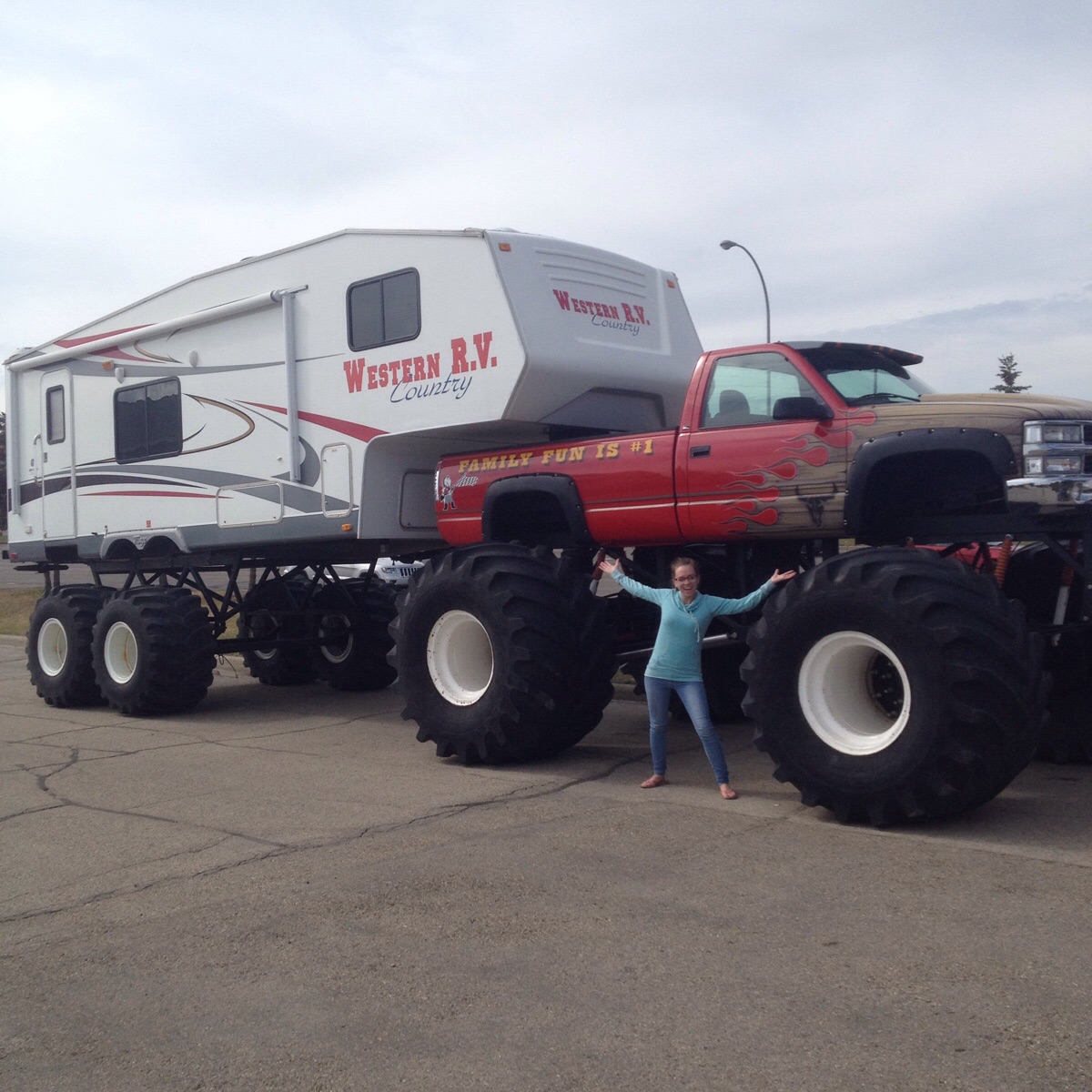 1200x1200, 345 Kb / Бигфут, большие, колёса, дом, внедорожник