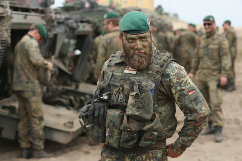 850x566, 77 Kb / маскировка, немец, солдат, военный