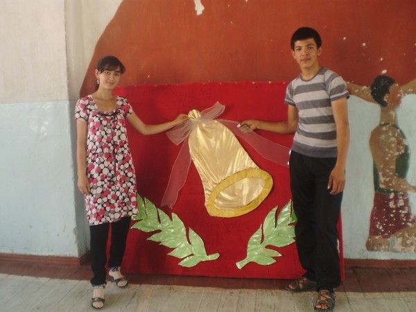 600x450, 115 Kb / Юноша, Девушка, Выпускной, колокольчик, презерватив