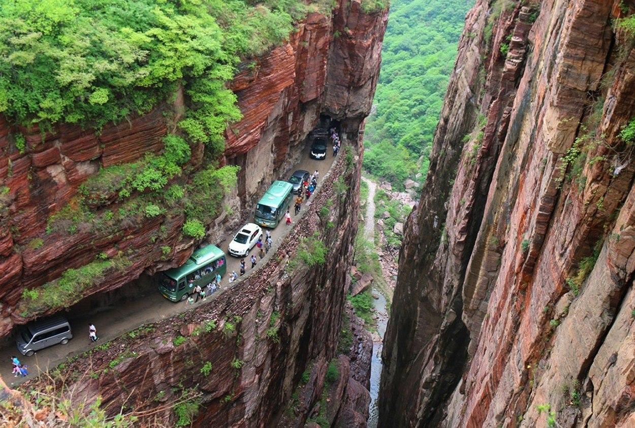 1250x843, 283 Kb / Дорога, гора, машины